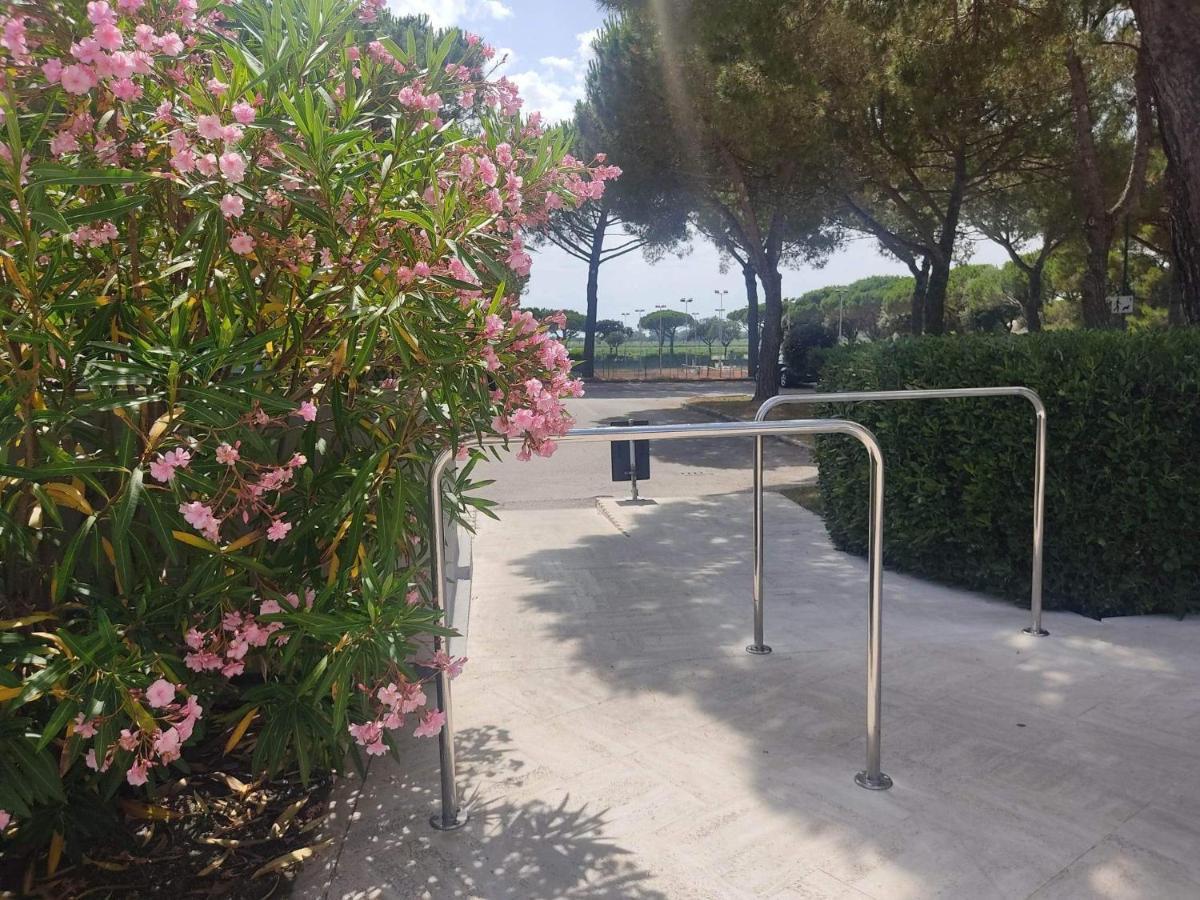 Signora Ruth - Aprilia Residence Aprilia Marittima Εξωτερικό φωτογραφία