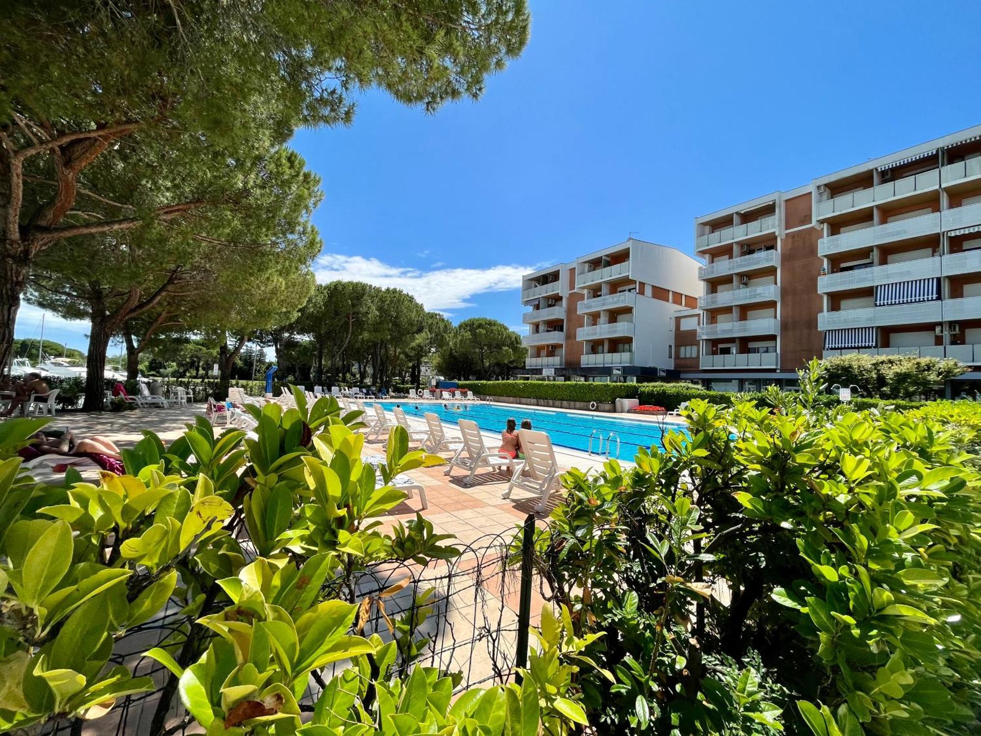 Signora Ruth - Aprilia Residence Aprilia Marittima Εξωτερικό φωτογραφία